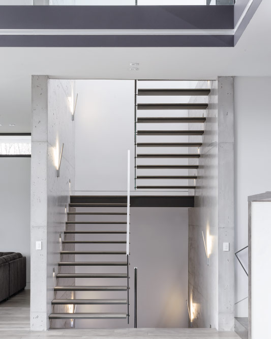 wall cantilevered / metal and wood steps / top mount handrail / anodized aluminum handrail