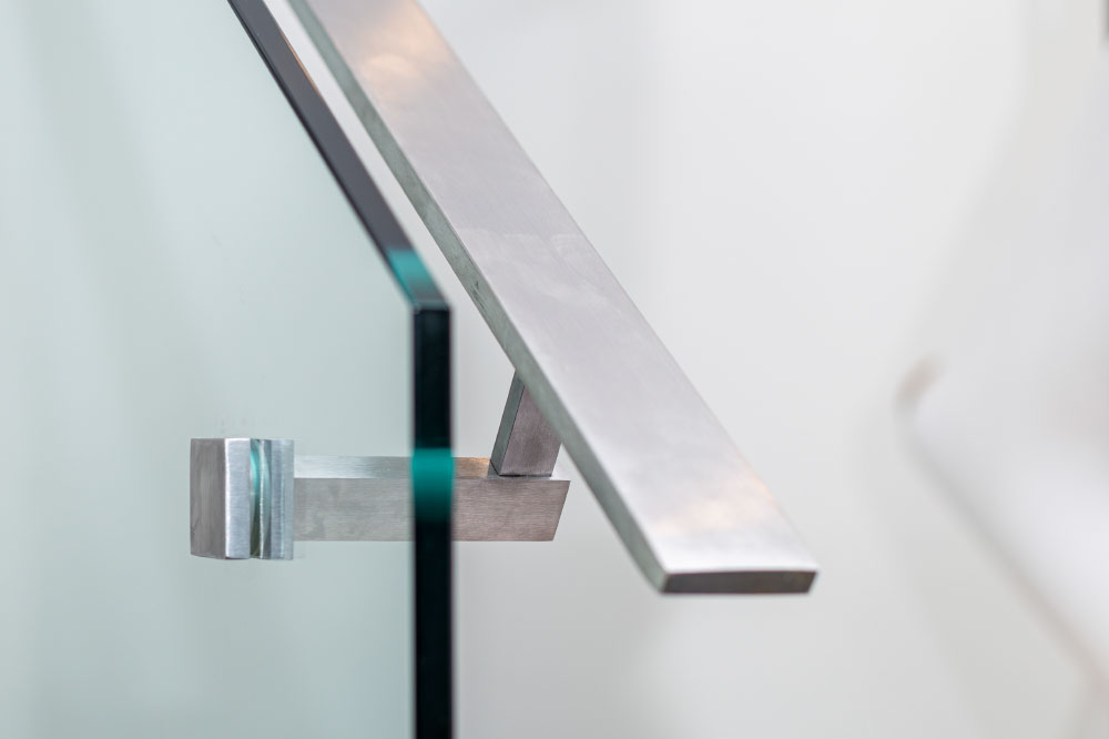 glass side mounted aluminum handrails
