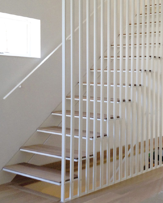 slat wall guard supported stair / metal and wood steps